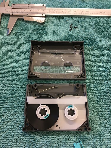 #09 Opening DAT tape